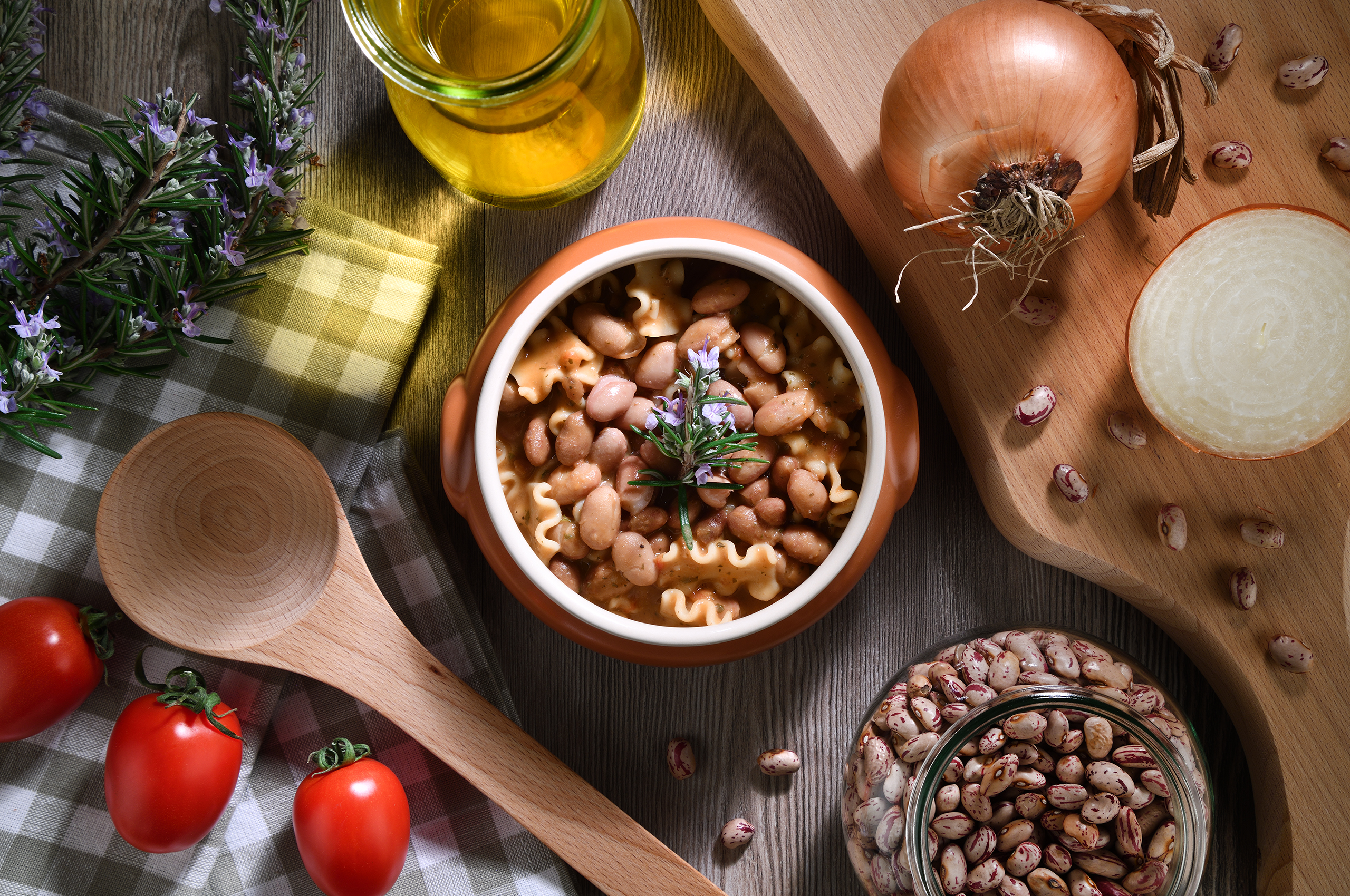 Food - pasta e fagioli con ingredienti