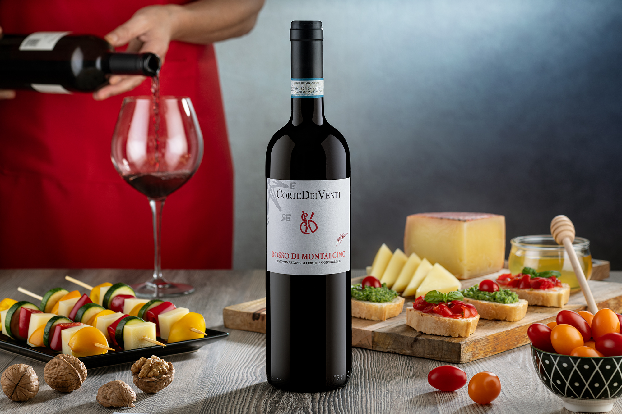 Food - Bottiglia di Vino Rosso di Montalcino